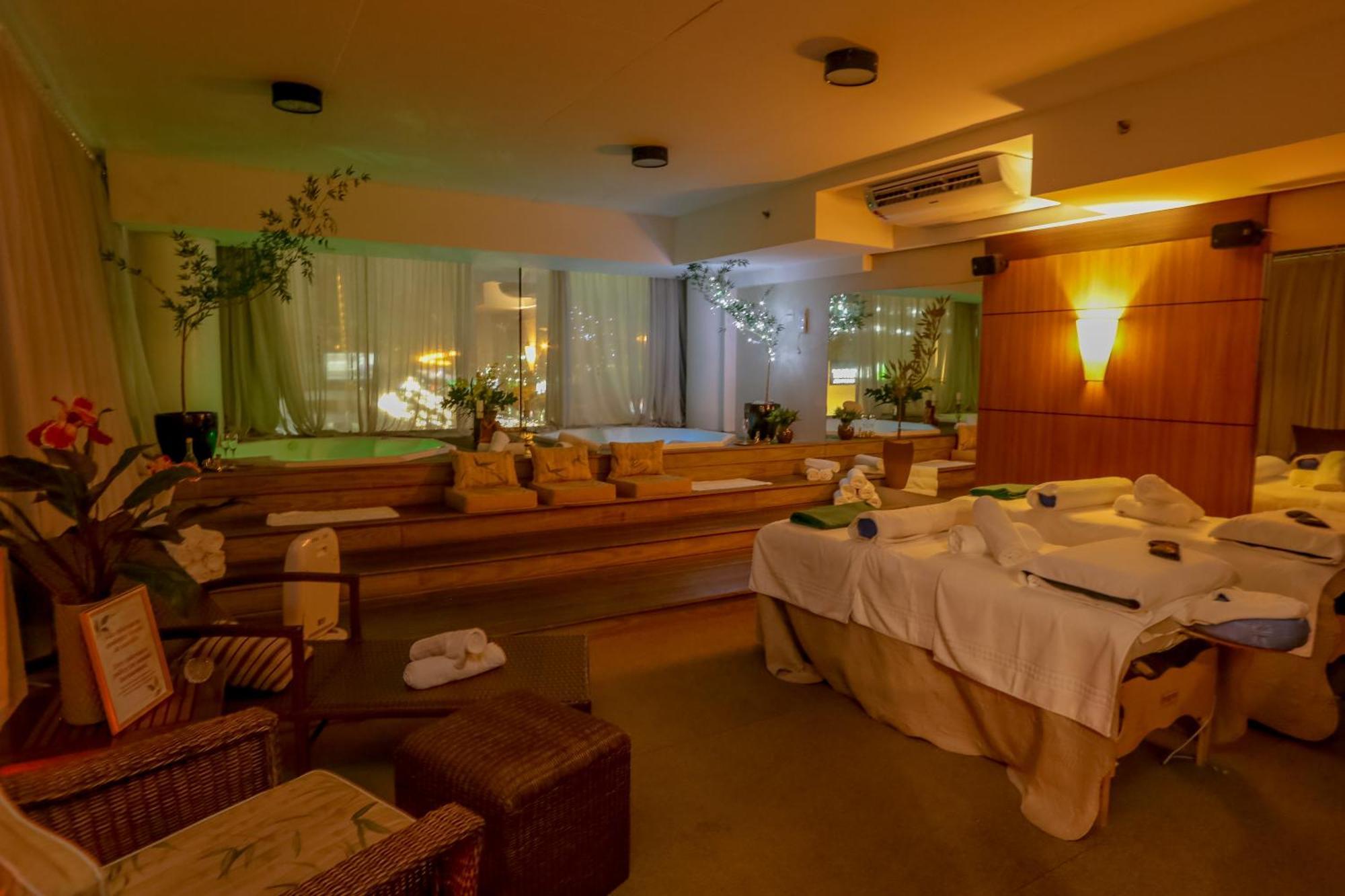 Majestic Palace Hotel Florianopolis Ngoại thất bức ảnh A spa in a hotel