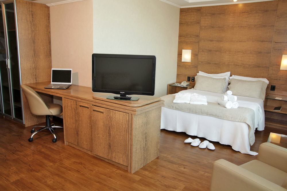 Majestic Palace Hotel Florianopolis Ngoại thất bức ảnh A room at the hotel